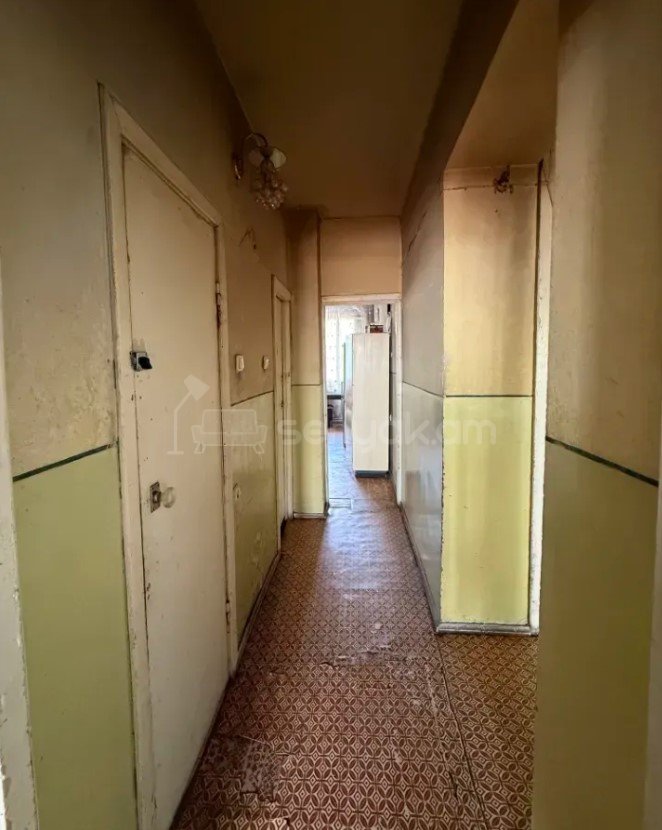 3 Սենյականոց Բնակարան, 92քմ, 5/9 հարկ, Պետական Վիճակում
