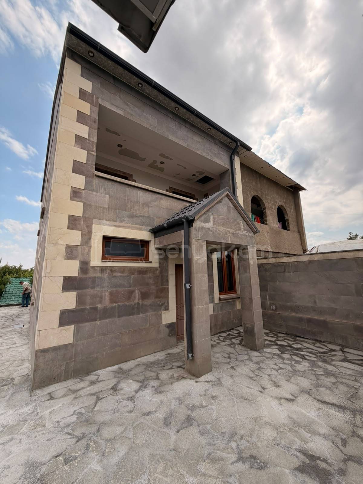 4 Սենյականոց Սեփական Տուն, 140քմ, Կապիտալ Վերանորոգված