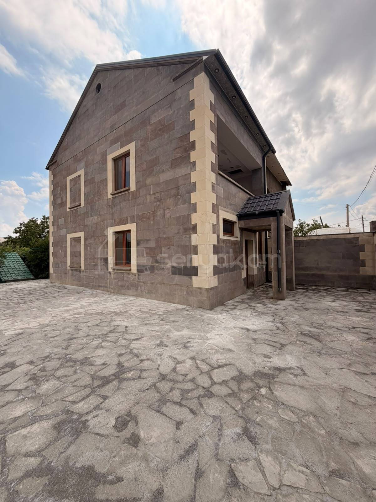 4 Սենյականոց Սեփական Տուն, 140քմ, Կապիտալ Վերանորոգված