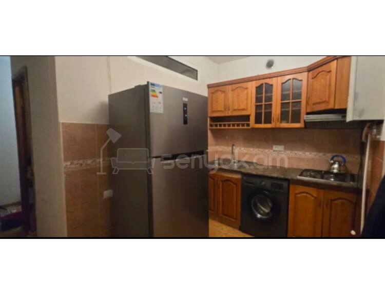 4 Սենյականոց Բնակարան Քարե Շենքում, 87քմ, 3/5 հարկ, Կոսմետիկ Վերանորոգված, Կահավորված
