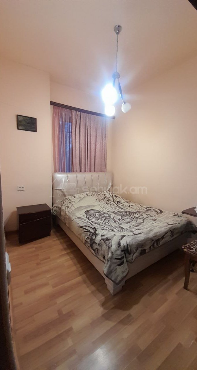 2 Սենյականոց Բնակարան Քարե Շենքում, 45քմ, 1/16 հարկ, Դիզայներական Վերանորոգված, Կահավորված