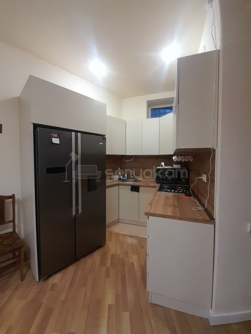 2 Սենյականոց Բնակարան Քարե Շենքում, 45քմ, 1/16 հարկ, Դիզայներական Վերանորոգված, Կահավորված