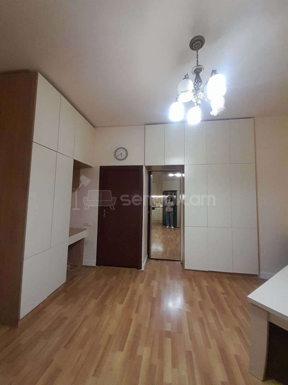 2 Սենյականոց Բնակարան Քարե Շենքում, 45քմ, 1/16 հարկ, Դիզայներական Վերանորոգված, Կահավորված