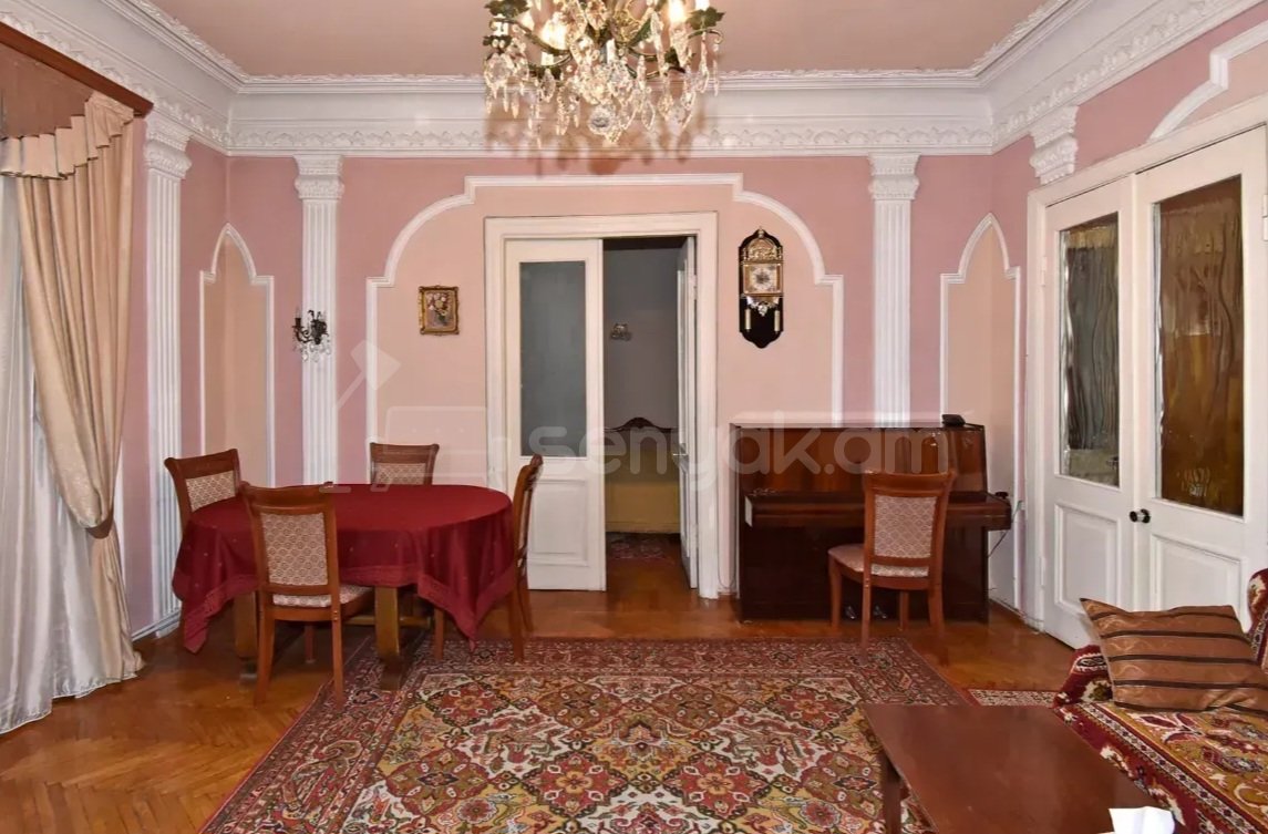 3 Սենյականոց Բնակարան Քարե Շենքում, 85քմ, 2/4 հարկ, Նորմալ Վիճակում