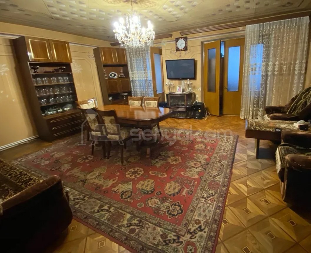 3 Սենյականոց Բնակարան Քարե Շենքում, 75քմ, 1/5 հարկ, Կոսմետիկ Վերանորոգված