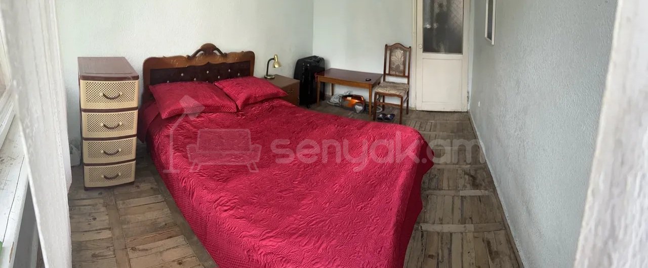 3 Սենյականոց Բնակարան Քարե Շենքում, 77քմ, 4/5 հարկ, Պետական Վիճակում