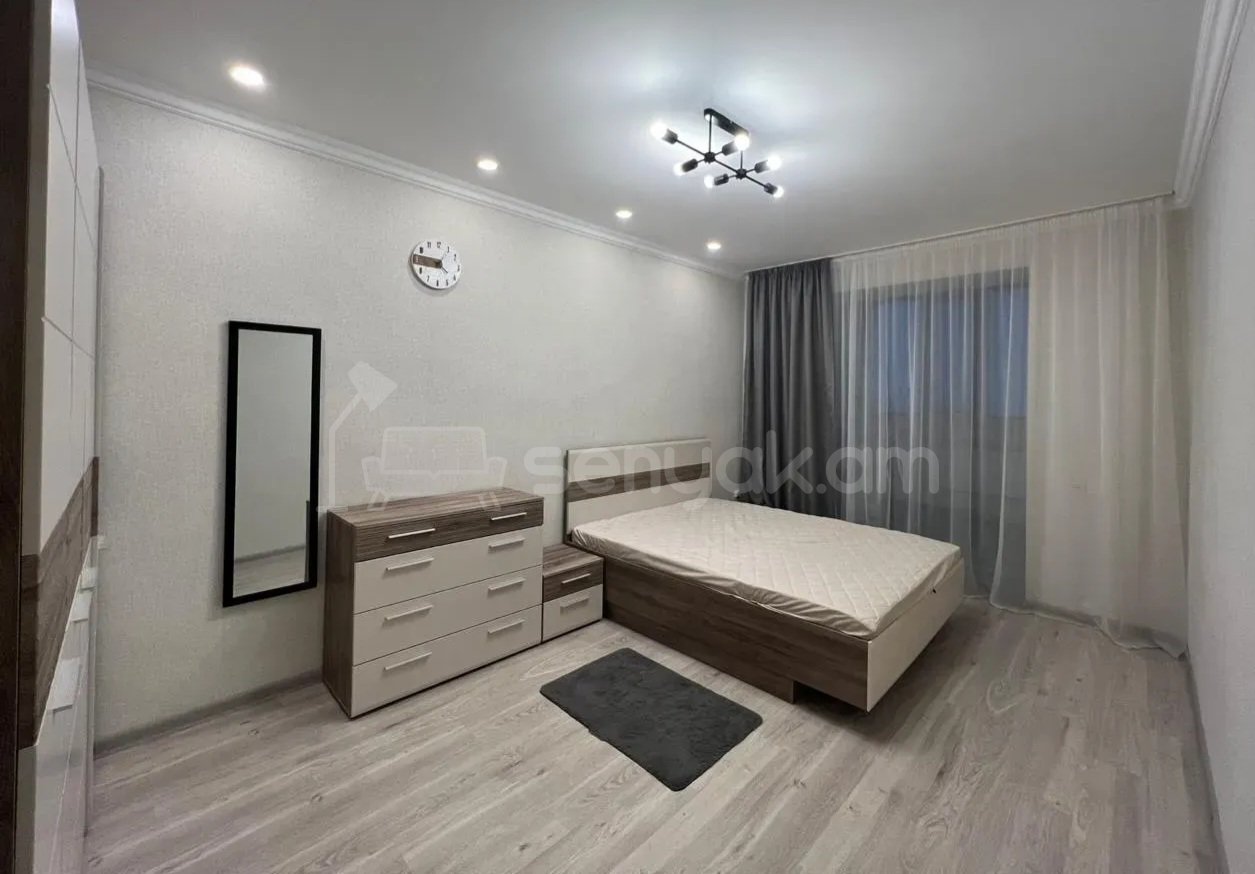 2 Սենյականոց Բնակարան Քարե Շենքում, 65քմ, 5/5 հարկ, Դիզայներական Վերանորոգված