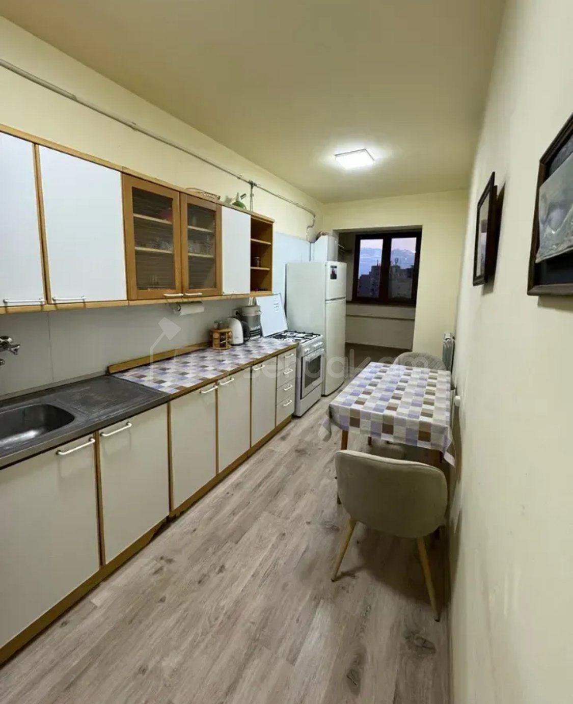 3 Սենյականոց Բնակարան, 100քմ, 8/9 հարկ, Կապիտալ Վերանորոգված, Կահավորված