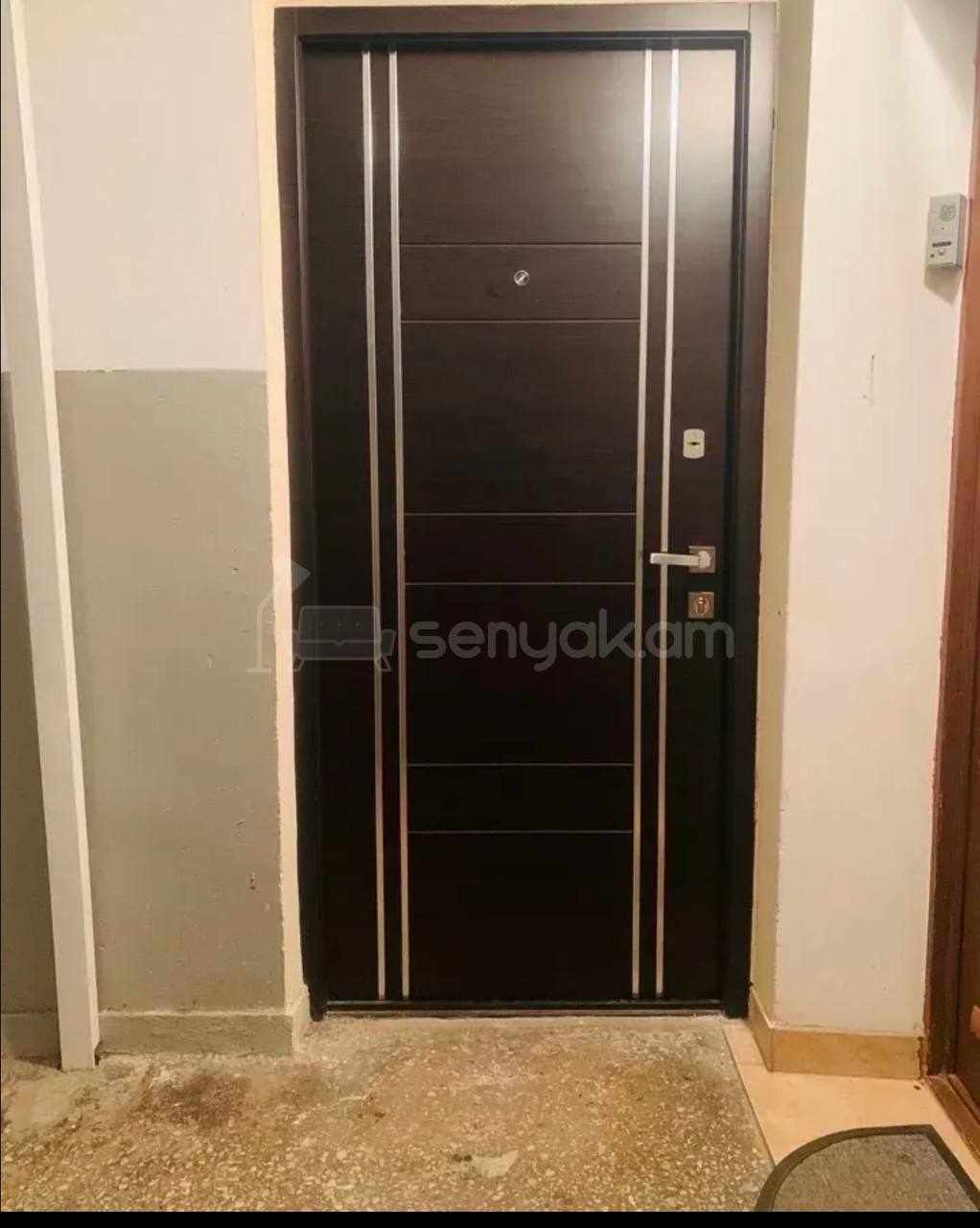 2 Սենյականոց Բնակարան Քարե Շենքում, 48քմ, 4/5 հարկ, Կապիտալ Վերանորոգված, Կահավորված