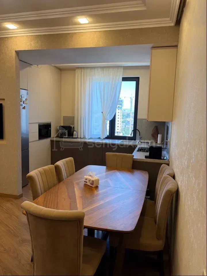 3 Սենյականոց Բնակարան Նորակառույցում, 80քմ, 11/14 հարկ, Դիզայներական Վերանորոգված
