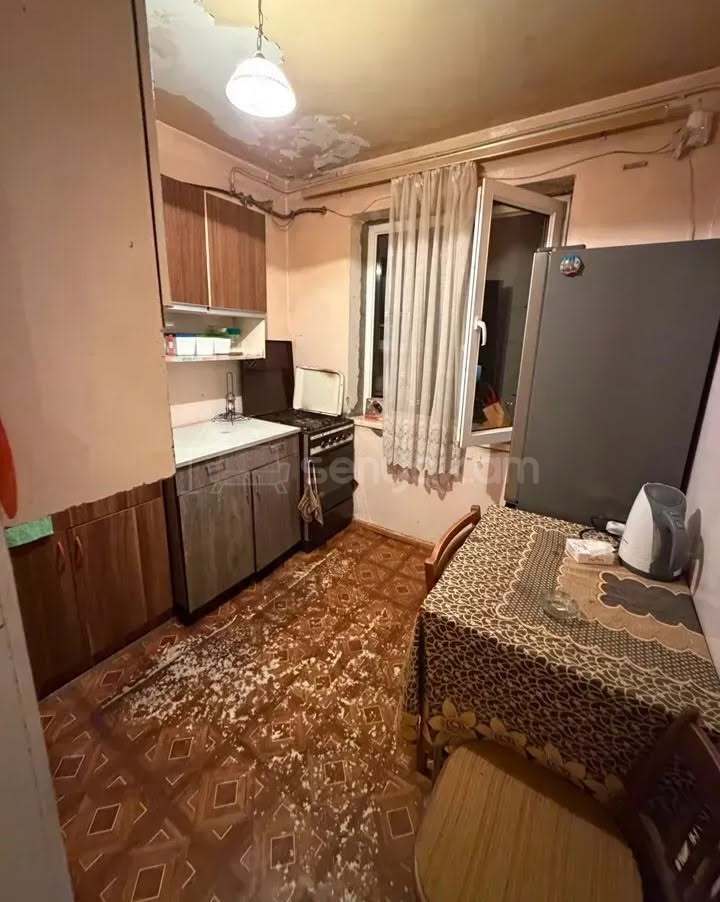 2 Սենյականոց Բնակարան, 38քմ, 4/4 հարկ, Նորմալ Վիճակում