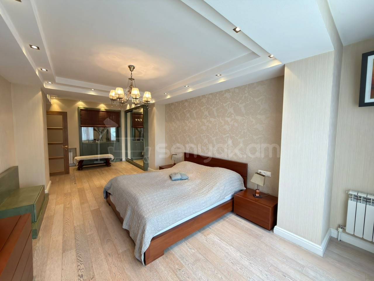 3 Սենյականոց Բնակարան Քարե Շենքում, 112քմ, 3/5 հարկ, Կապիտալ Վերանորոգված