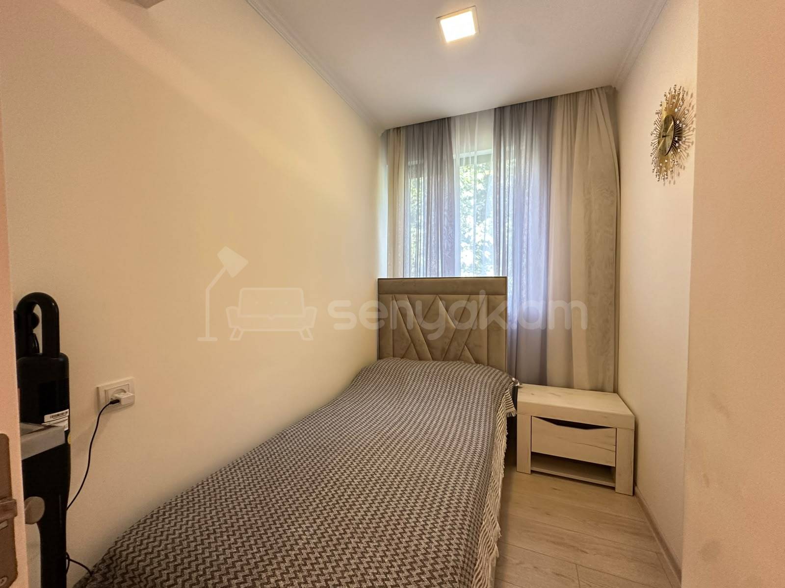 3 Սենյականոց Բնակարան Քարե Շենքում, 59քմ, 4/5 հարկ, Կապիտալ Վերանորոգված