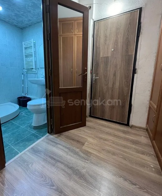 3 Սենյականոց Բնակարան, 56քմ, 5/5 հարկ, Կապիտալ Վերանորոգված