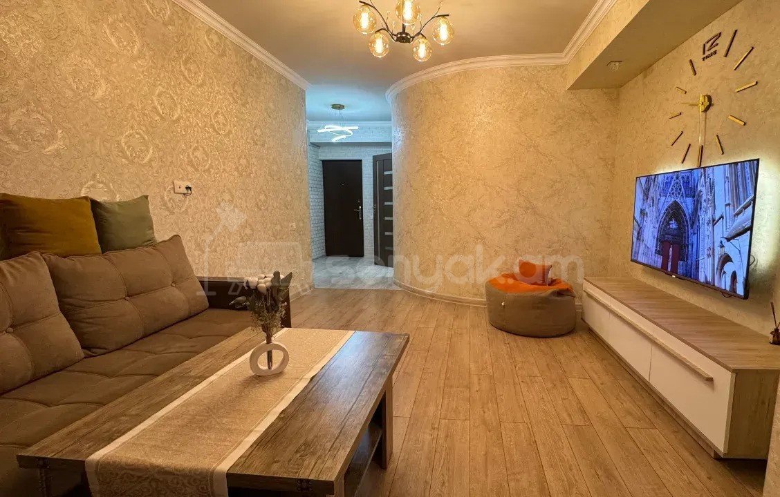 2 Սենյականոց Բնակարան, 44քմ, 8/9 հարկ, Կապիտալ Վերանորոգված
