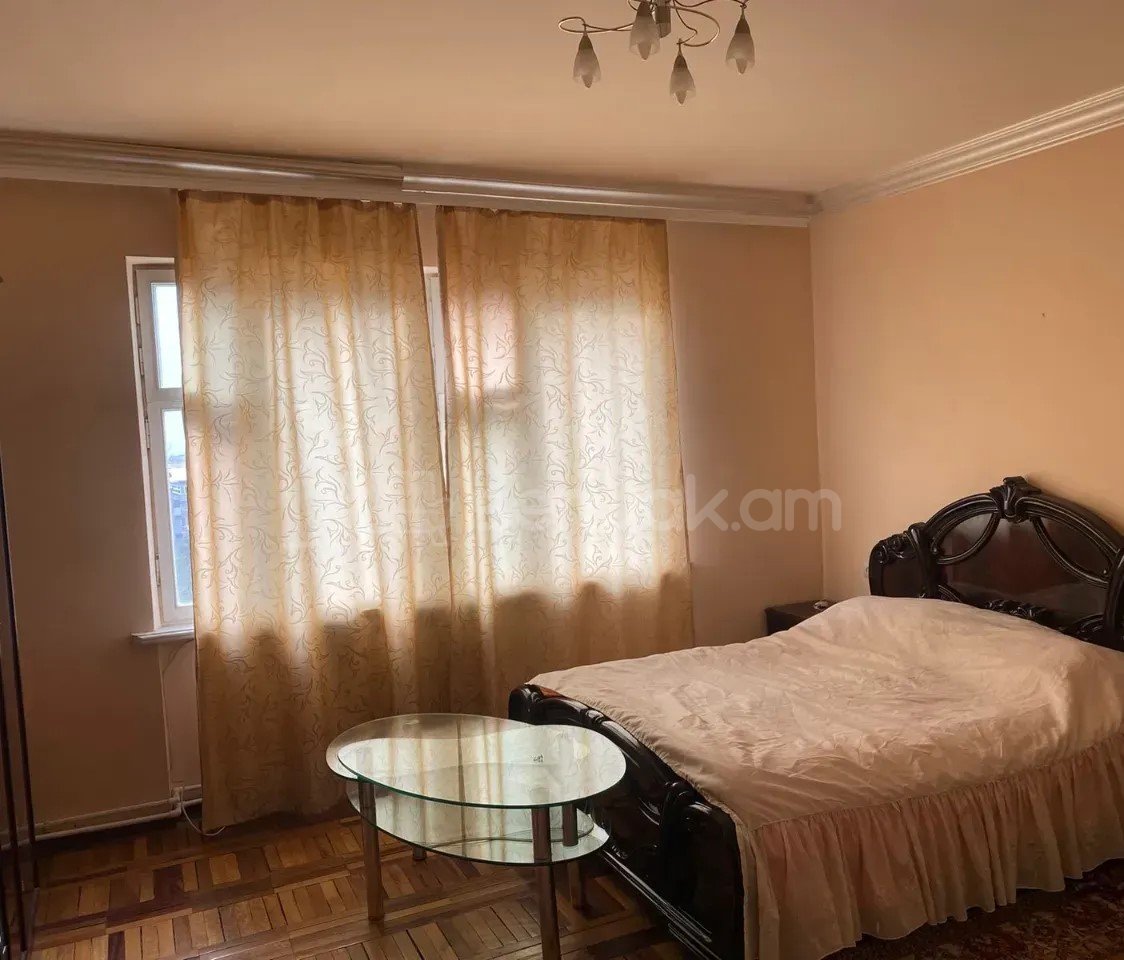 3 Սենյականոց Բնակարան, 100քմ, 4/9 հարկ, Նորմալ Վիճակում