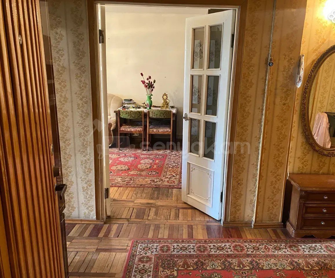 3 Սենյականոց Բնակարան, 100քմ, 4/9 հարկ, Նորմալ Վիճակում