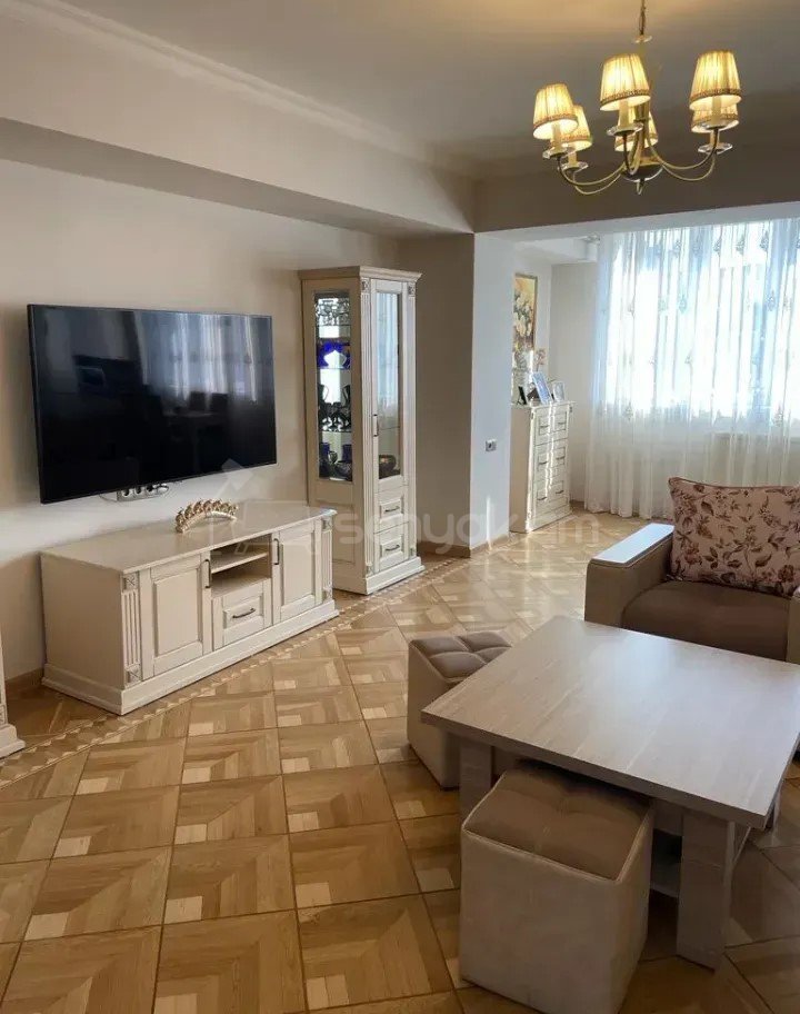 3 Սենյականոց Բնակարան, 92քմ, 5/9 հարկ, Դիզայներական Վերանորոգված