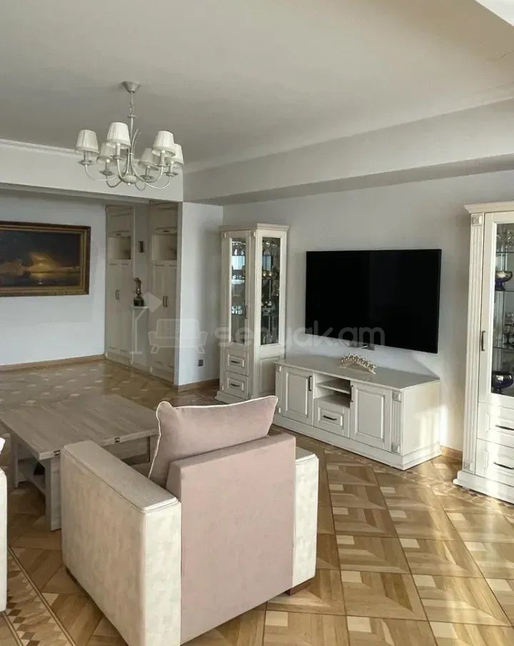 3 Սենյականոց Բնակարան, 92քմ, 5/9 հարկ, Դիզայներական Վերանորոգված