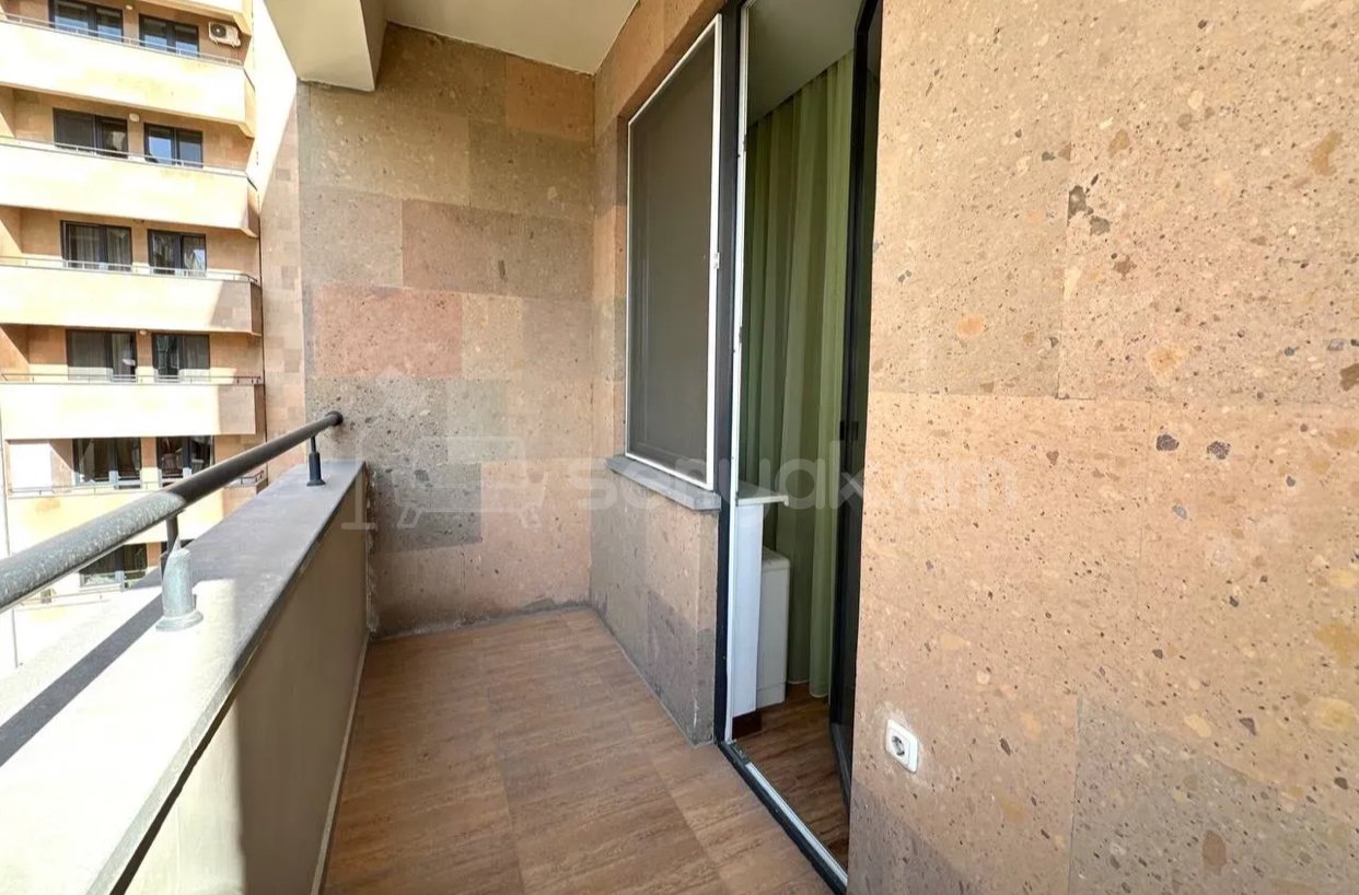 4 Սենյականոց Բնակարան Նորակառույցում, 215քմ, 7/17 հարկ, Կապիտալ Վերանորոգված
