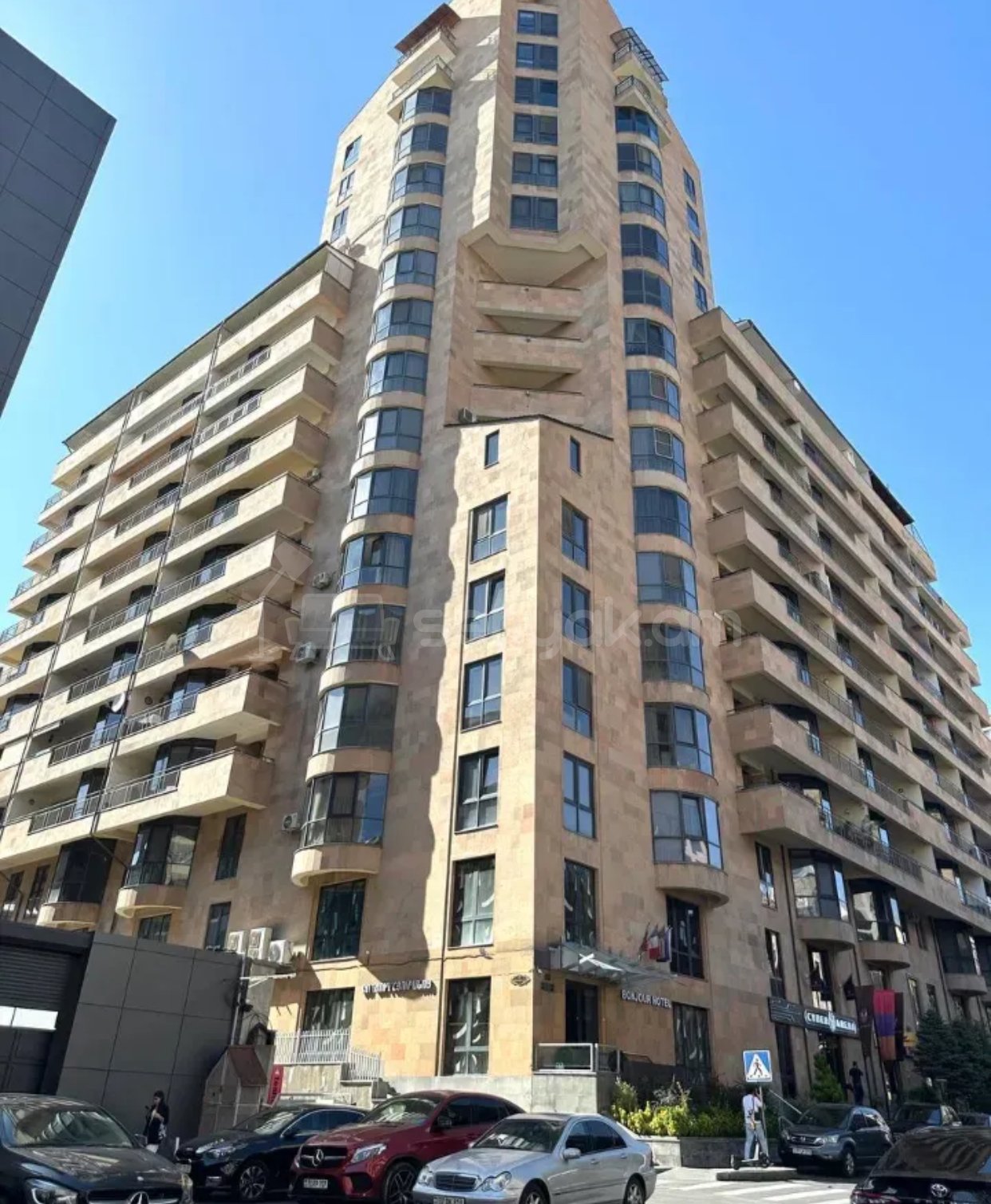 4 Սենյականոց Բնակարան Նորակառույցում, 215քմ, 7/17 հարկ, Կապիտալ Վերանորոգված