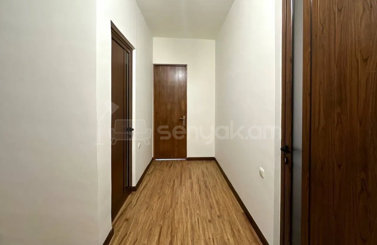 4 Սենյականոց Բնակարան Նորակառույցում, 215քմ, 7/17 հարկ, Կապիտալ Վերանորոգված