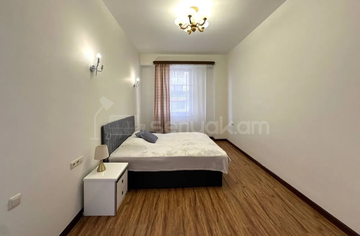 4 Սենյականոց Բնակարան Նորակառույցում, 215քմ, 7/17 հարկ, Կապիտալ Վերանորոգված