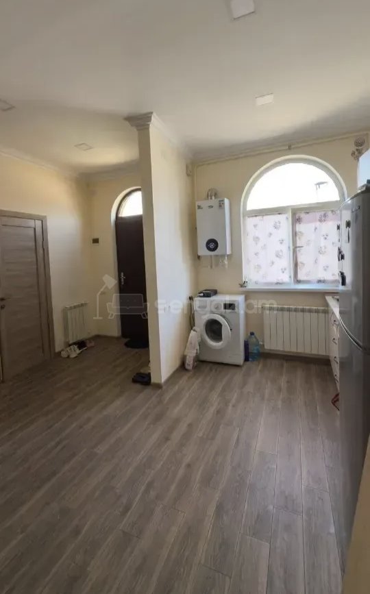 2 Սենյականոց Բնակարան Քարե Շենքում, 55քմ, 1/1 հարկ, Կապիտալ Վերանորոգված, Կահավորված