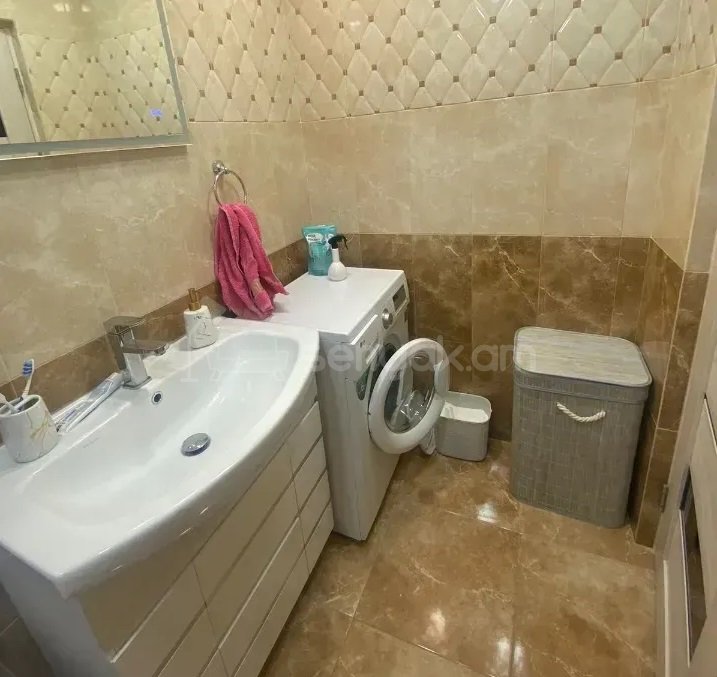 3 Սենյականոց Բնակարան, 70քմ, 12/14 հարկ, Կապիտալ Վերանորոգված