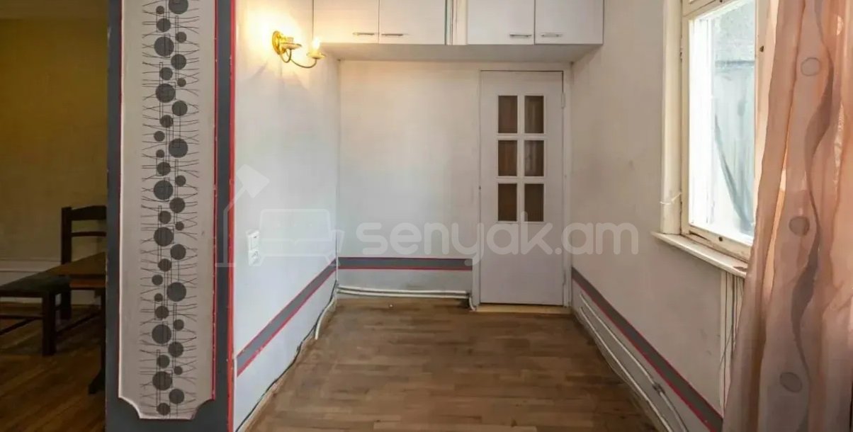 3 Սենյականոց Բնակարան Քարե Շենքում, 73քմ, 1/5 հարկ, Պետական Վիճակում