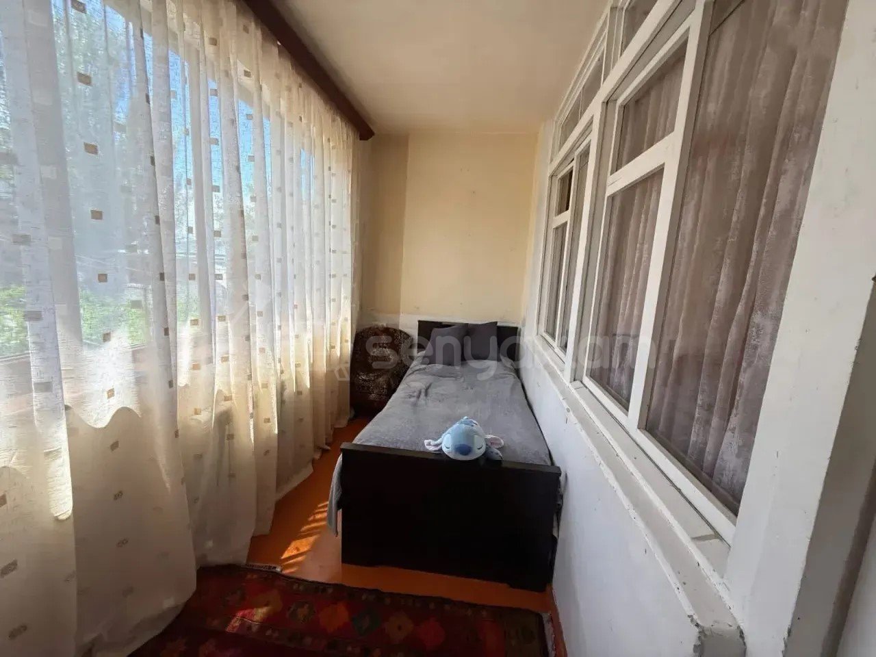 3 Սենյականոց Բնակարան Քարե Շենքում, 85քմ, 2/5 հարկ, Նորմալ Վիճակում