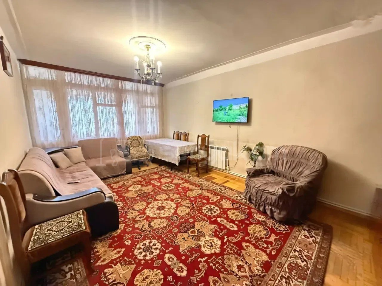 3 Սենյականոց Բնակարան Քարե Շենքում, 85քմ, 2/5 հարկ, Նորմալ Վիճակում