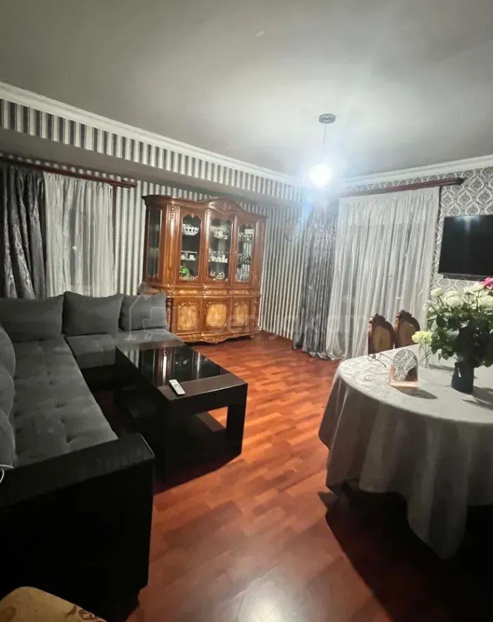 3 Սենյականոց Բնակարան, 80քմ, 14/14 հարկ, Նորմալ Վիճակում