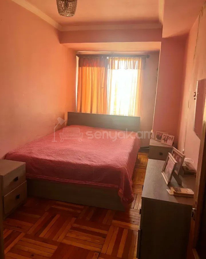 3 Սենյականոց Բնակարան, 80քմ, 14/14 հարկ, Նորմալ Վիճակում