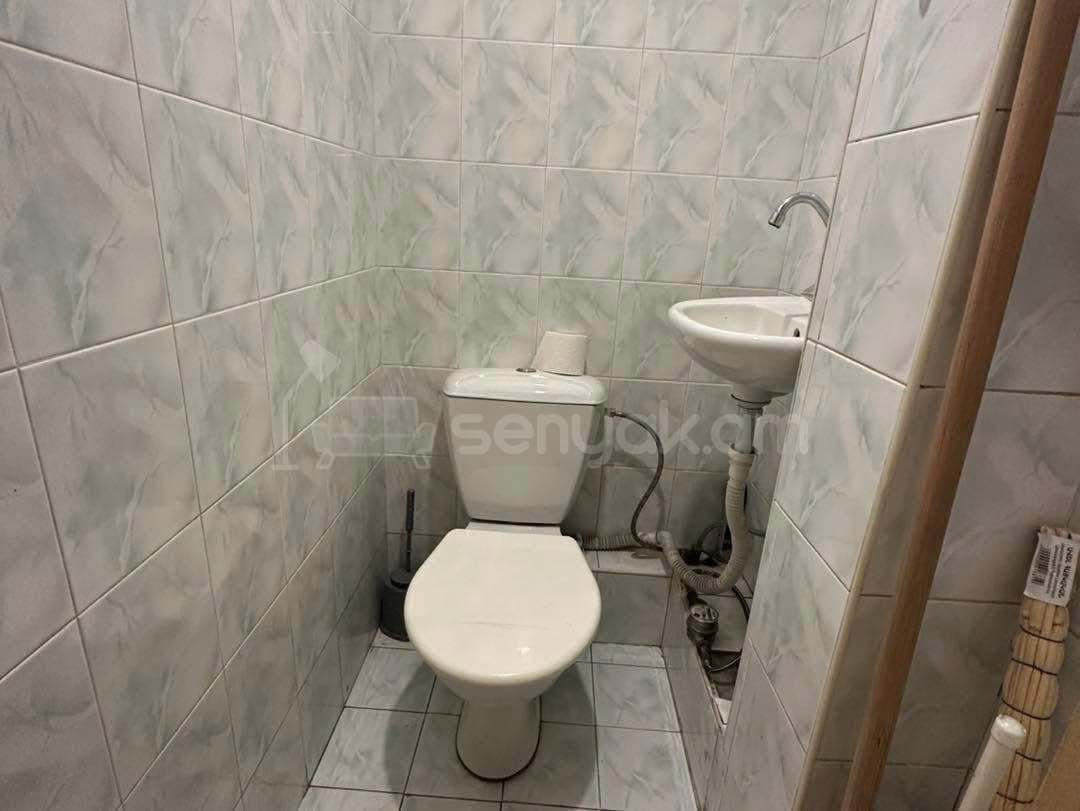 3 Սենյականոց Բնակարան Քարե Շենքում, 76քմ, 2/5 հարկ, Նորմալ Վիճակում