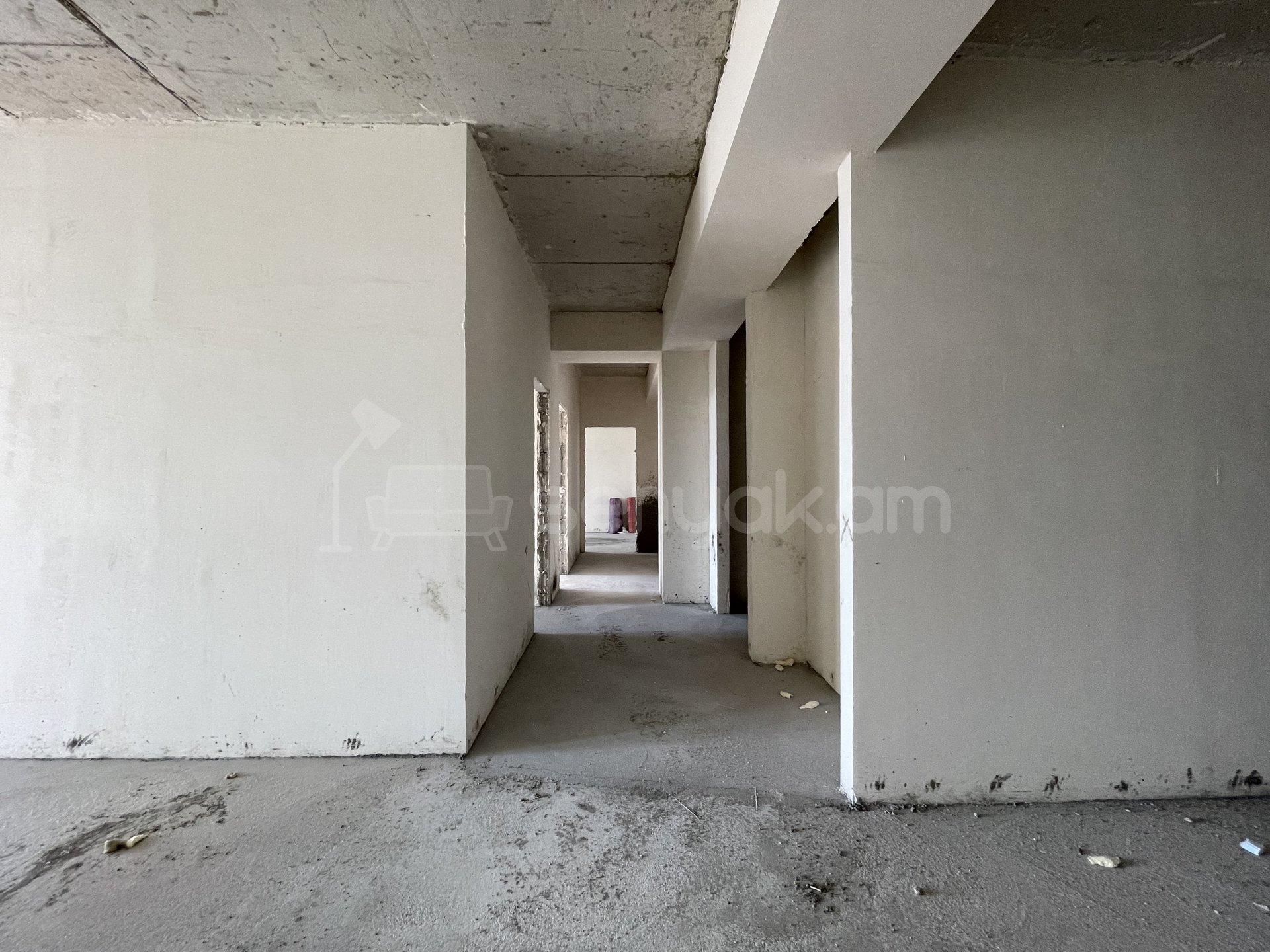 4 Սենյականոց Բնակարան Նորակառույցում, 140քմ, 13/19 հարկ, Զրոյական Վիճակում