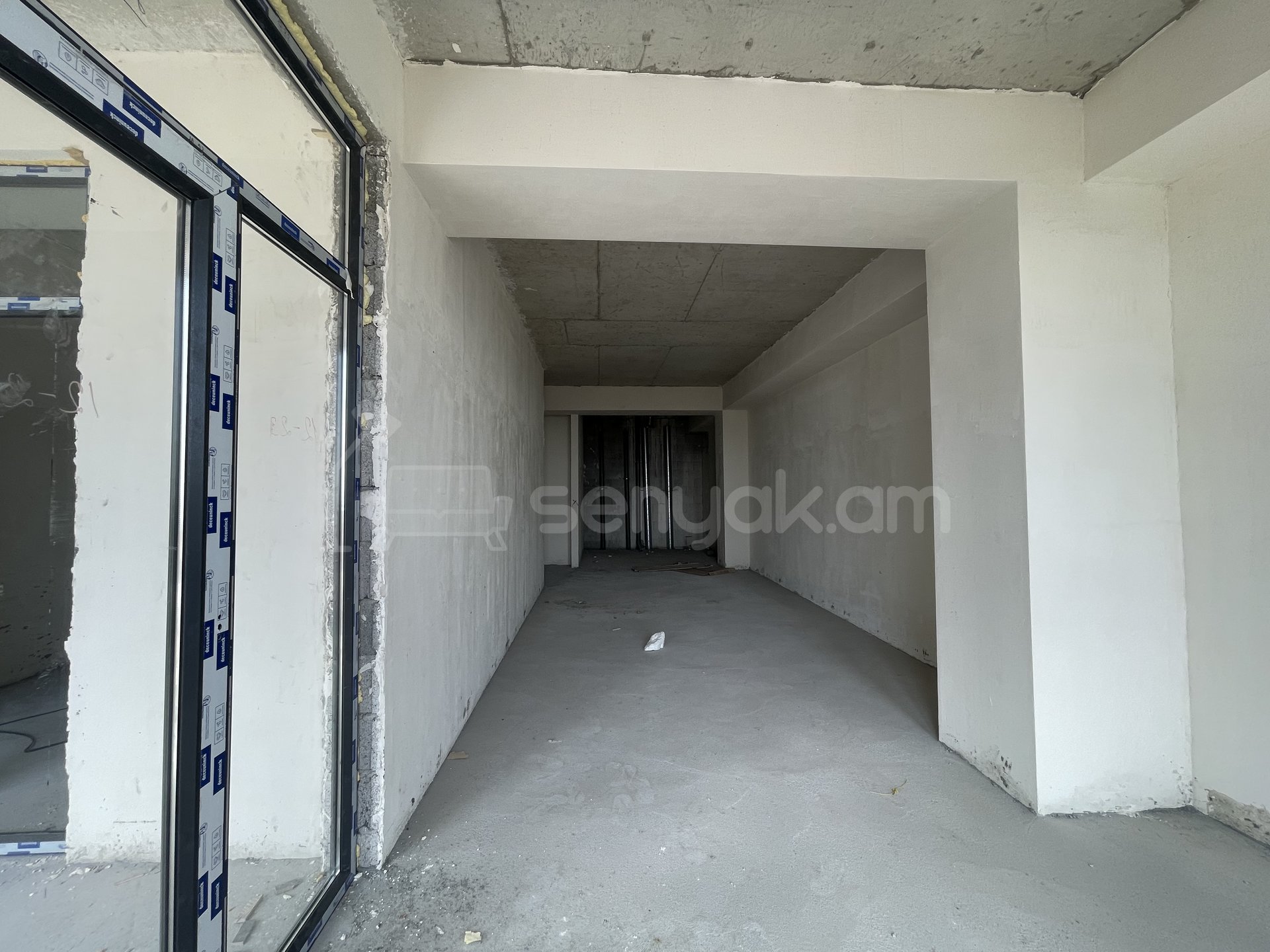4 Սենյականոց Բնակարան Նորակառույցում, 140քմ, 13/19 հարկ, Զրոյական Վիճակում