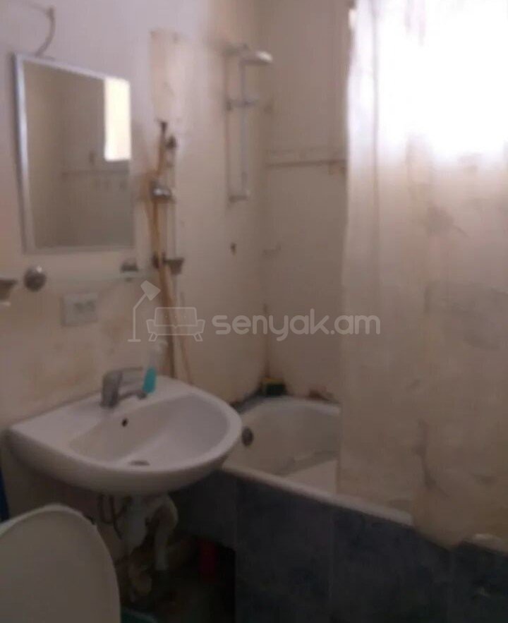 1 Սենյականոց Բնակարան, 33քմ, 3/4 հարկ, Նորմալ Վիճակում