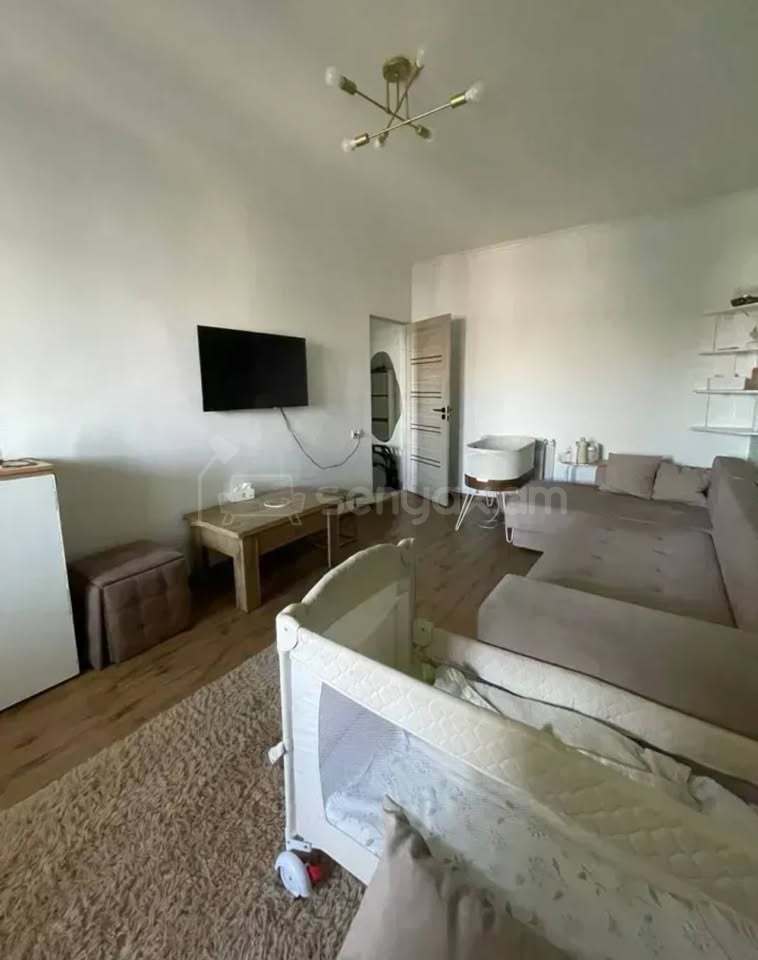 2 Սենյականոց Բնակարան Քարե Շենքում, 36քմ, 4/5 հարկ, Կապիտալ Վերանորոգված