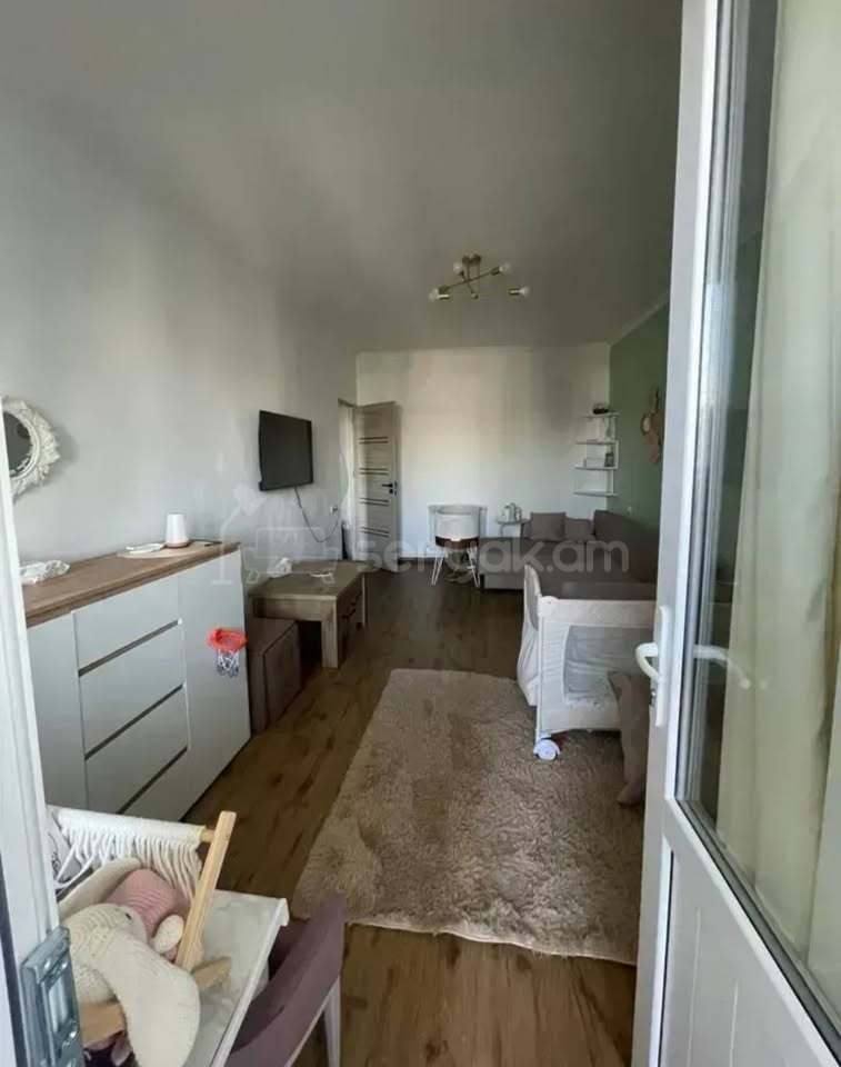 2 Սենյականոց Բնակարան Քարե Շենքում, 36քմ, 4/5 հարկ, Կապիտալ Վերանորոգված