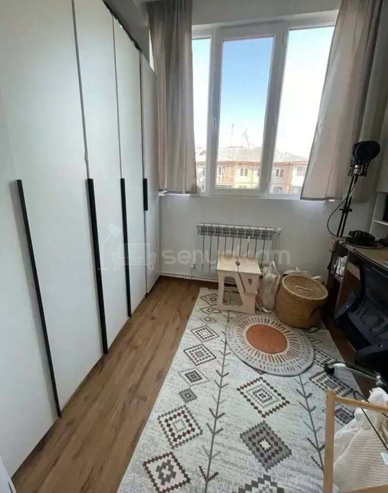 1 Սենյականոց Բնակարան Քարե Շենքում, 36քմ, 4/5 հարկ, Կապիտալ Վերանորոգված