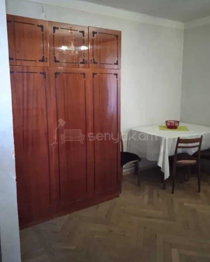 1 Սենյականոց Բնակարան Քարե Շենքում, 37քմ, 3/4 հարկ, Պետական Վիճակում