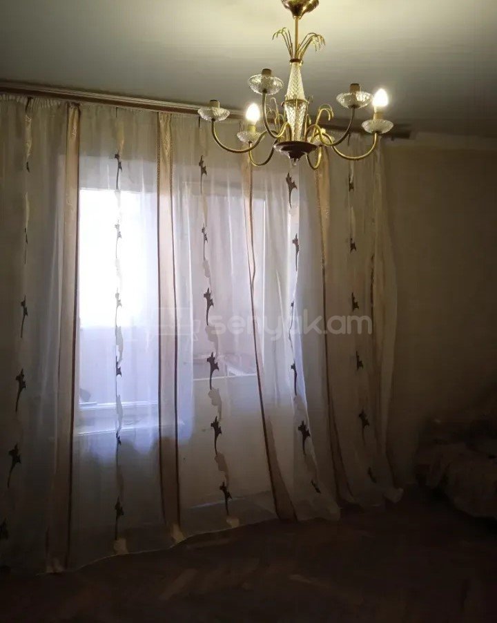 1 Սենյականոց Բնակարան Քարե Շենքում, 37քմ, 3/4 հարկ, Պետական Վիճակում