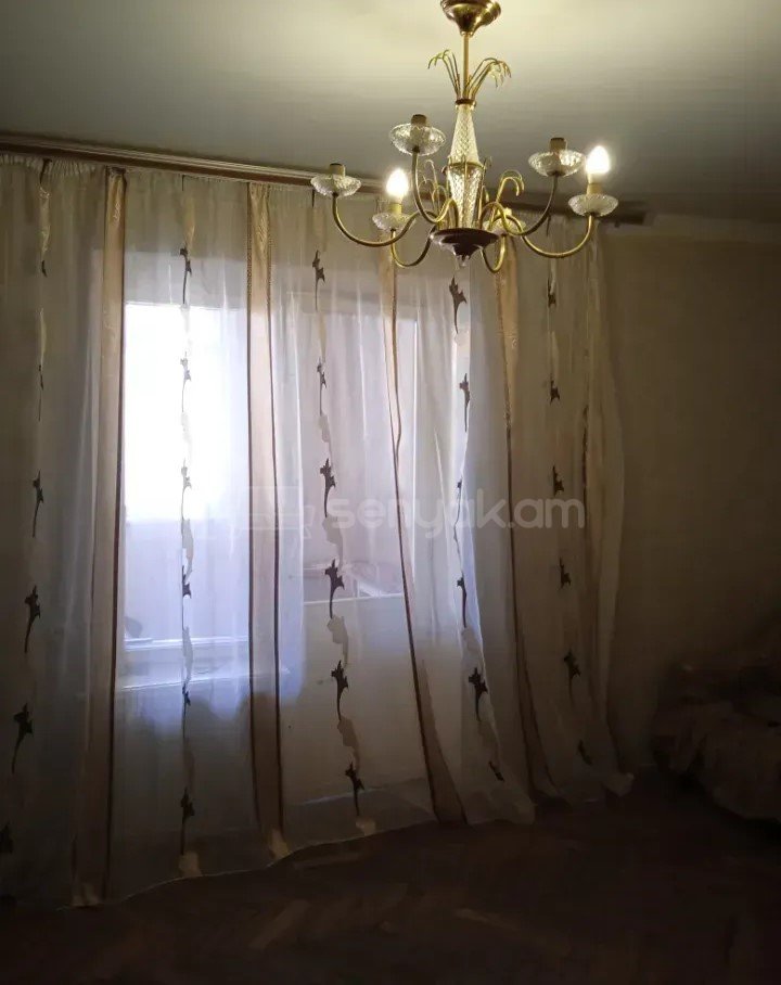 1 Սենյականոց Բնակարան Քարե Շենքում, 37քմ, 3/4 հարկ, Նորմալ Վիճակում