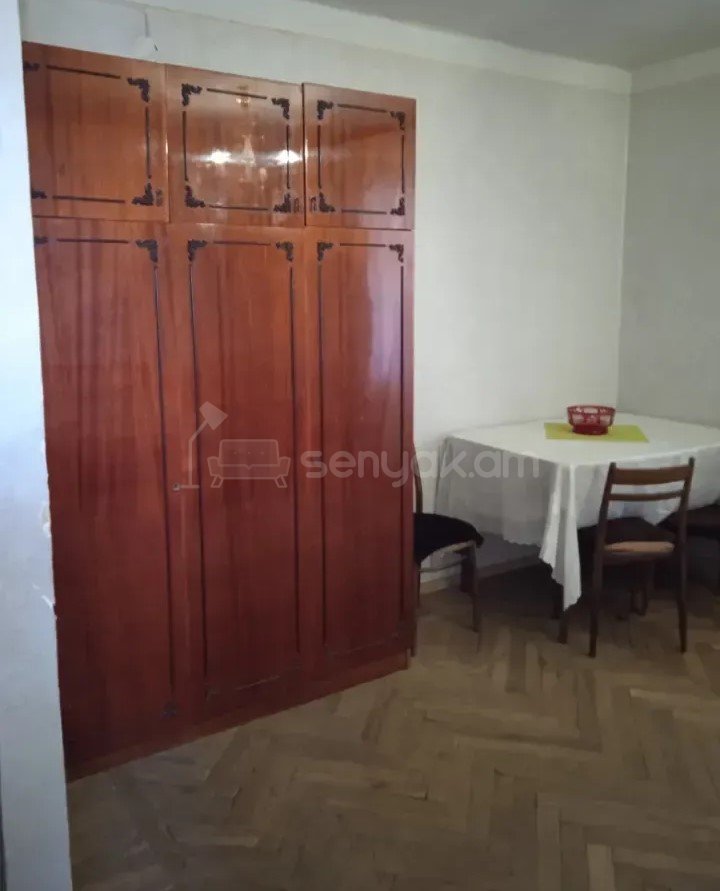 1 Սենյականոց Բնակարան Քարե Շենքում, 37քմ, 3/4 հարկ, Նորմալ Վիճակում