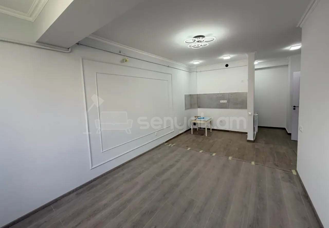 2 Սենյականոց Բնակարան Քարե Շենքում, 40քմ, 4/5 հարկ, Կապիտալ Վերանորոգված