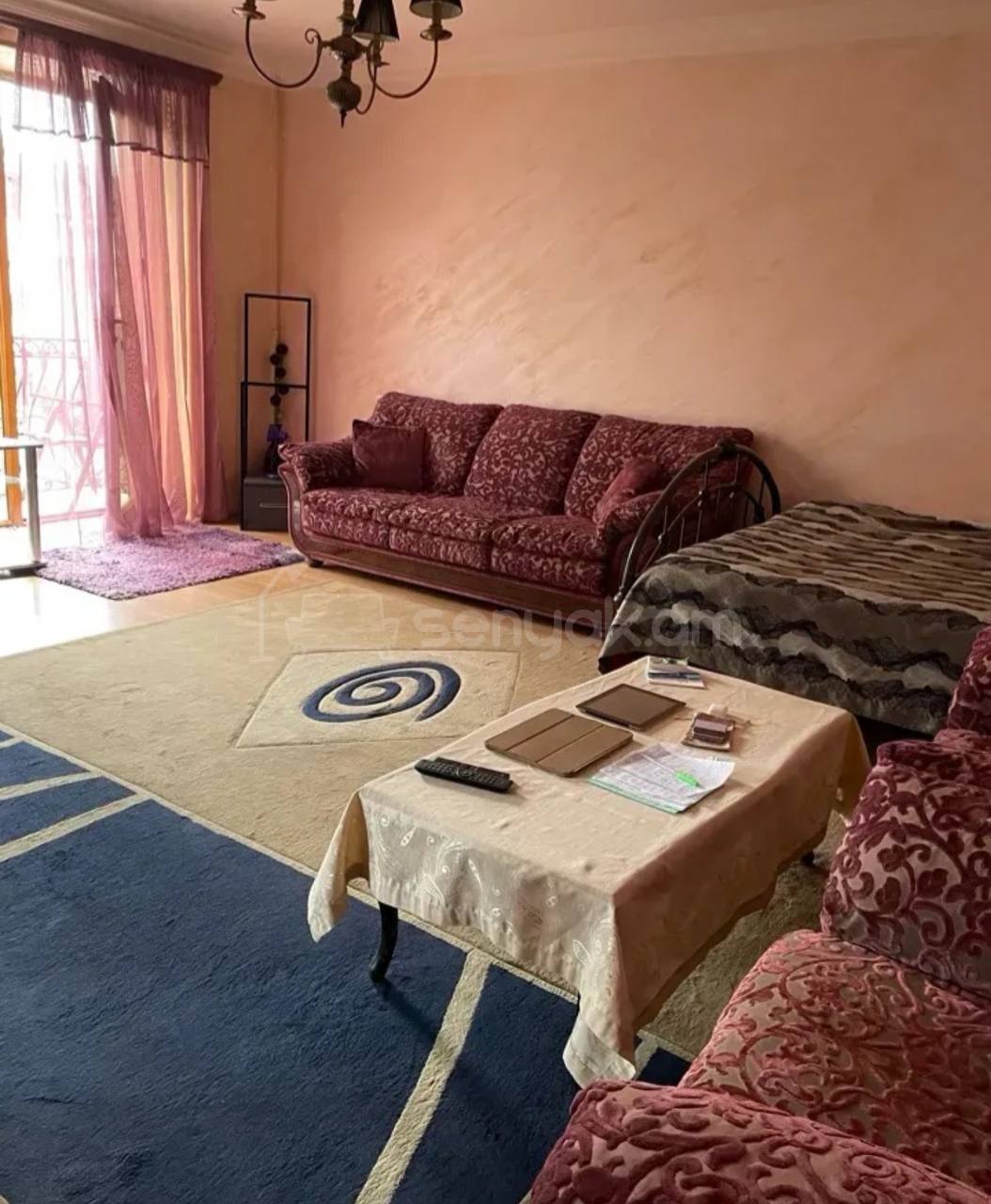 1 Սենյականոց Բնակարան Քարե Շենքում, 40քմ, 5/5 հարկ, Կապիտալ Վերանորոգված