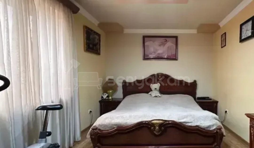 3 Սենյականոց Բնակարան Քարե Շենքում, 73քմ, 4/4 հարկ, Կապիտալ Վերանորոգված