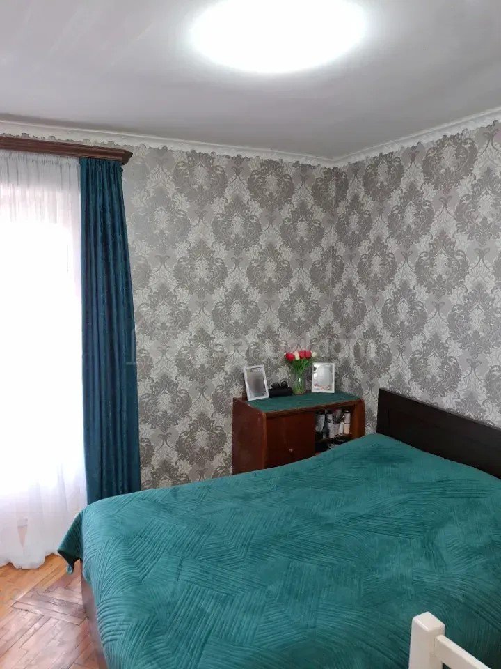 3 Սենյականոց Բնակարան Քարե Շենքում, 74քմ, 4/4 հարկ, Կոսմետիկ Վերանորոգված