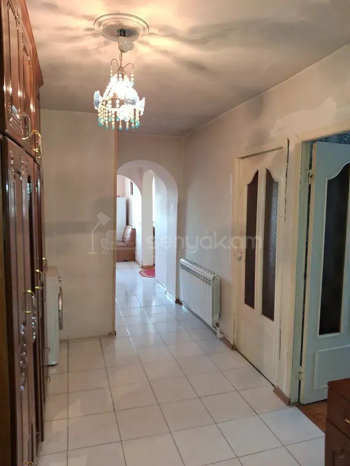 3 Սենյականոց Բնակարան Քարե Շենքում, 74քմ, 4/4 հարկ, Կոսմետիկ Վերանորոգված